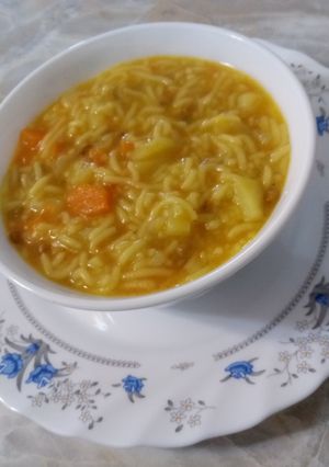 عکسی از دستور سوپ رشته فرنگی🍜