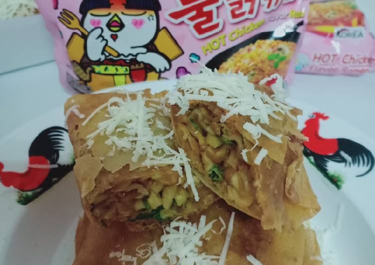 makanan Martabak telor samyang yang Lezat