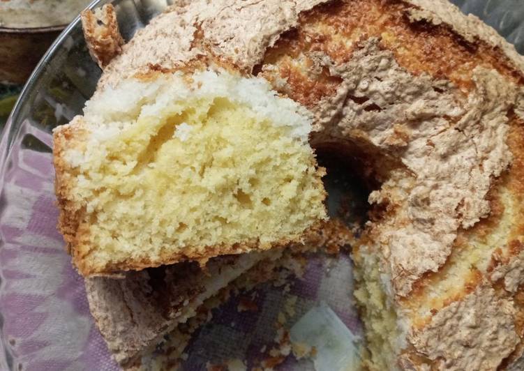 Torta merengada de coco