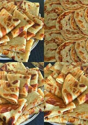 A picture of Plain white chapati.