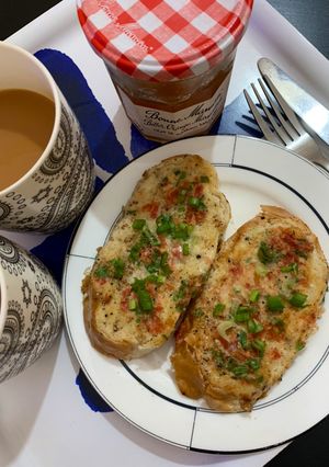 A picture of Omelette Bread.