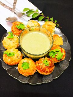 रवा मसाला आप्पे (rava masala appe recipe in marathi) रेसिपी चे मुख्य फोटो