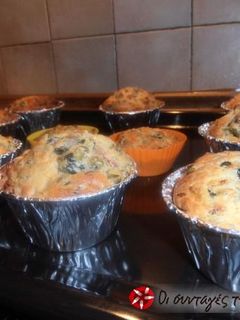 Φωτογραφία της συνταγής Αλμυρά muffins με μπέικον, σπανάκι και αρακά
