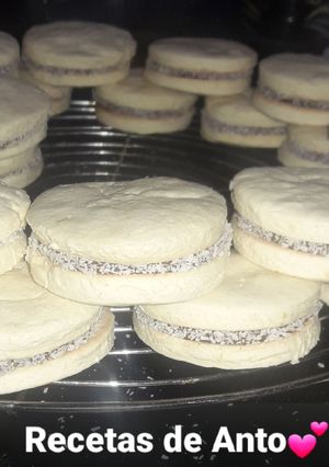 Una foto de Alfajores de maicena 💕