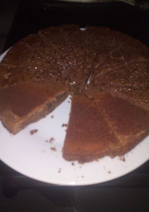 Una foto de Bizcocho de chocolate muy esponjoso, medida en tazas