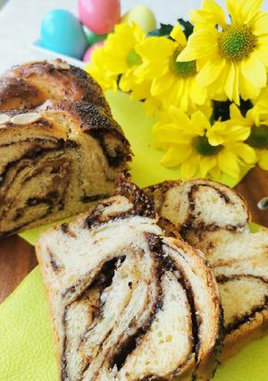 O poză a rețetei Cozonac cu nutella și nuci.