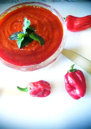 Une photo de La harissa aux epices et citron et l'ail