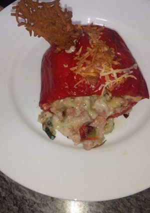 Una foto de Pimientos rojos rellenos