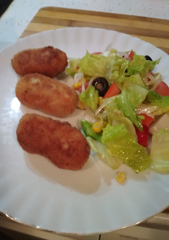 Una foto de Croquetas de pollo caseras