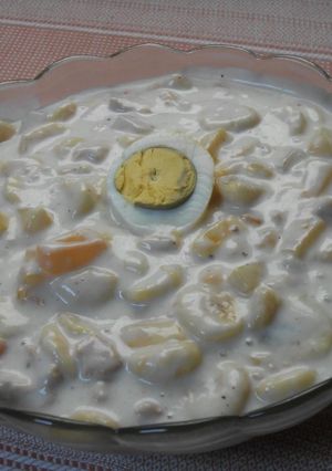 A picture of Creamy fruit cocktail.