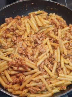Una foto de Macarrones con carne picada