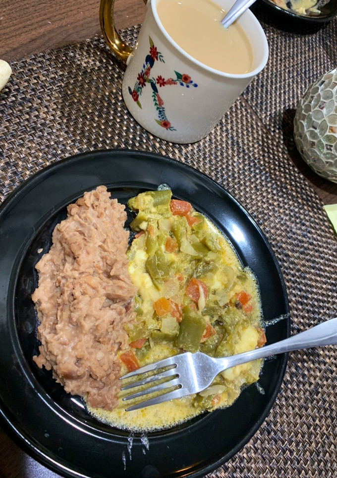 Una foto de Rajas verdes con queso 🧀