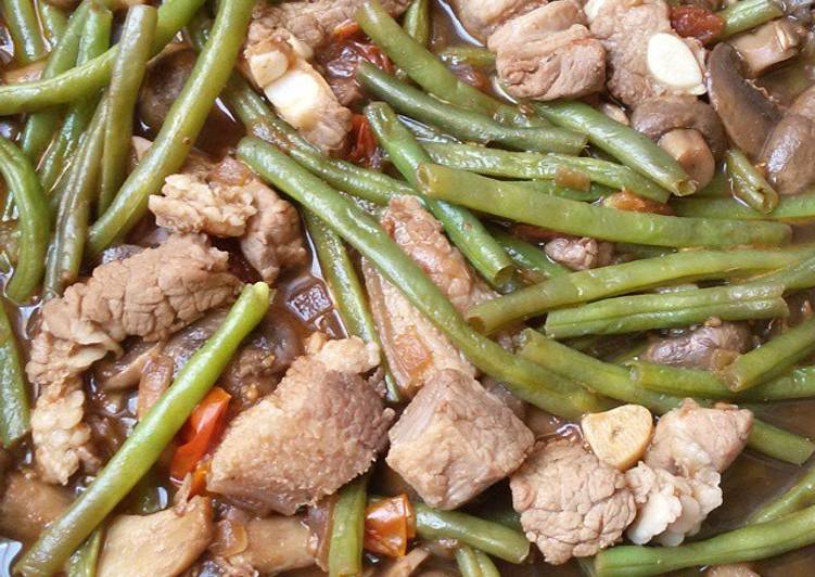 Recipe of Super Quick Homemade Pork, beans and mushrooms