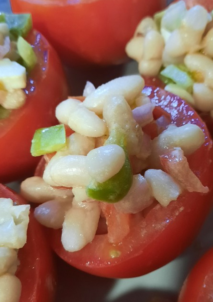 Una foto de Tomates rellenos de empedrat