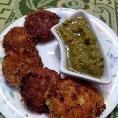A picture of Crispy aloo Kay kabab.
