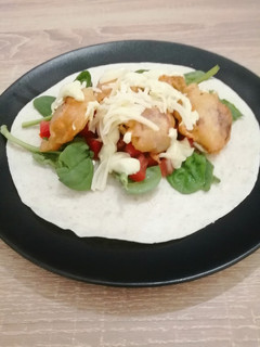 Una foto de Taco de pescado en tempura con mayonesa de wasabi