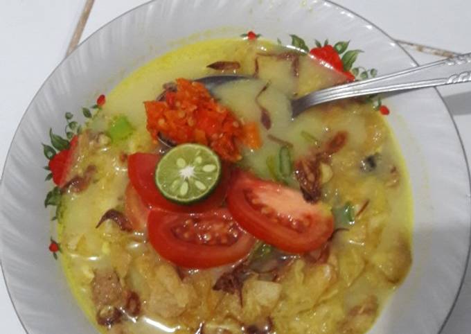 Soto ayam betawi