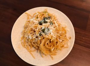 Una foto de Spaghetti de Tomate y Pesto Ricotta
