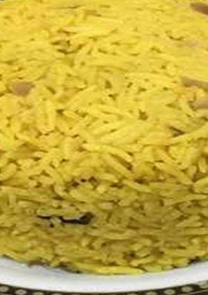 صورة لوصفة أرز أصفر بالزبيب