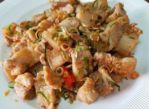 รูปของ หมูสามชั้นผัดกะปิ คีโต