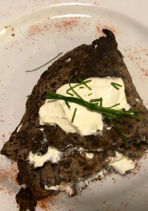 Foto di Gallette bretone con salmone e panna acida