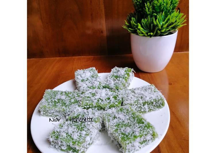 Kue Yet-yet Pandan