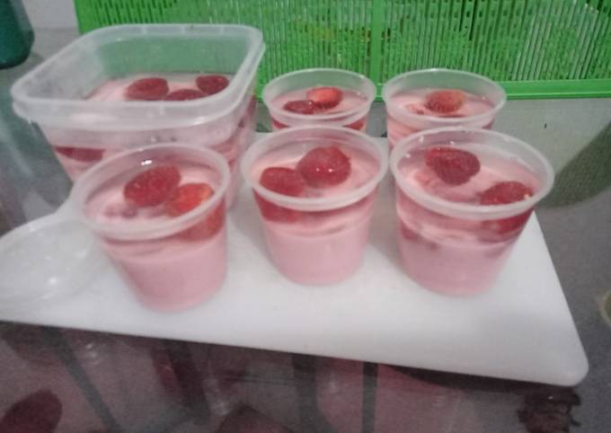 Resep Puding Strawberry Oleh Tetty Riyanti Cookpad 1869