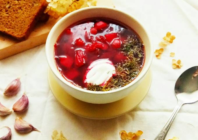 Горячий свекольник с фасолью