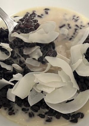A picture of Black Venus rice pudding.