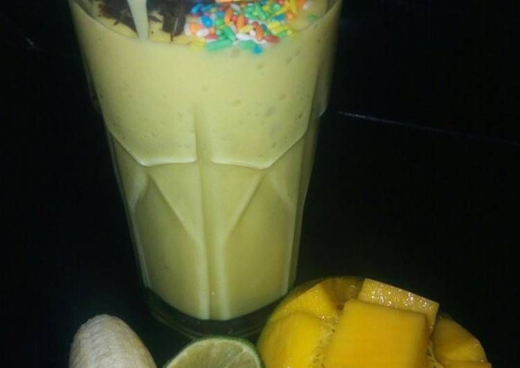 How to Prepare Award-winning Banana, mango, lemon smoothie