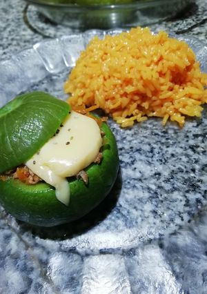 Una foto de Zapallitos rellenos de carne y verduras