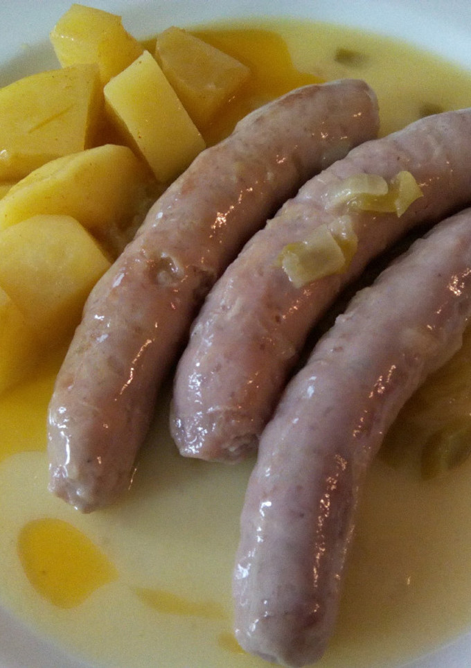 Una foto de Salchichas frescas al vino
