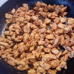 A picture of Marinated roasted chicken cubes.