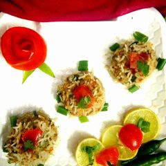 A picture of Steamed Rice Flowers.