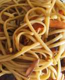 Fideos veganos con tempeh
