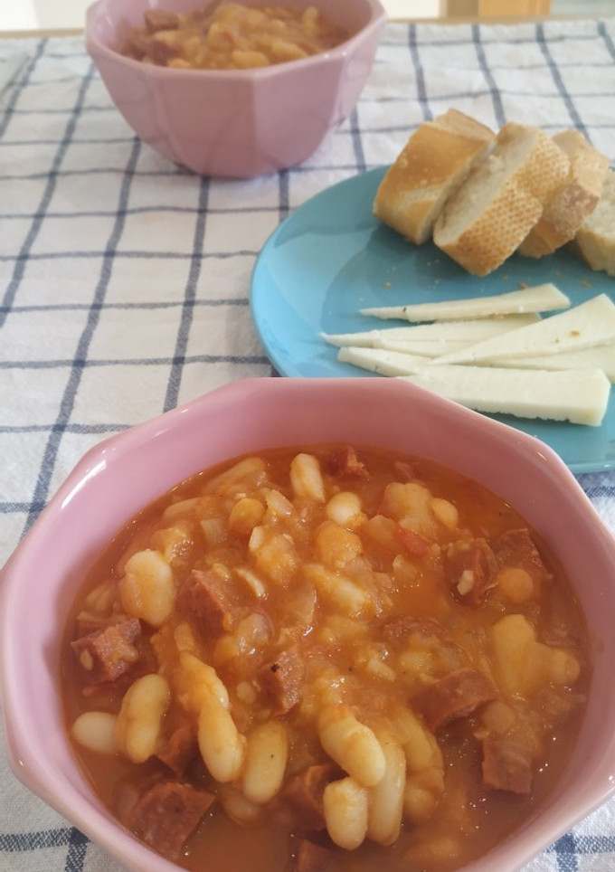 Una foto de Alubias con chorizo (rápidas)