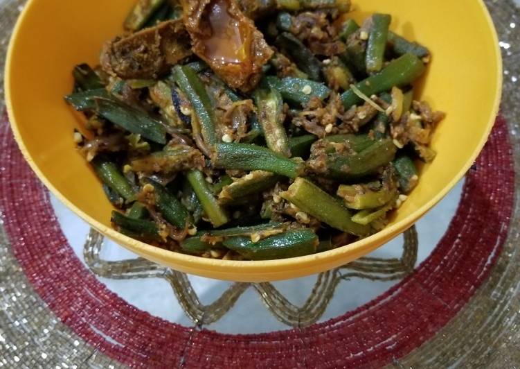 Steps to Make Speedy Achari bhindi