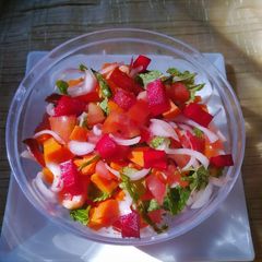 Colorful healthy salad A picture of Colorful healthy salad.