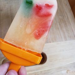 A picture of Gummy popsicles.