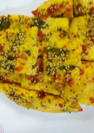 A picture of Khatta Yellow Dhokla.