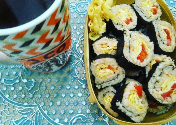 Resep Sushi Nori Rolled yang Bisa Manjain Lidah