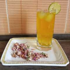نوشیدنی خنک لیمو و عسل😋-レシピのメイン写真