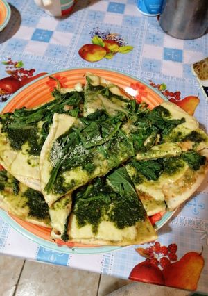 Una foto de Pizza vegetariana de espinacas