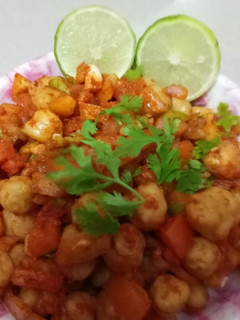 ચણા ચાટ (Chana Chaat Recipe In Gujarati) રેસીપી મુખ્ય ફોટો