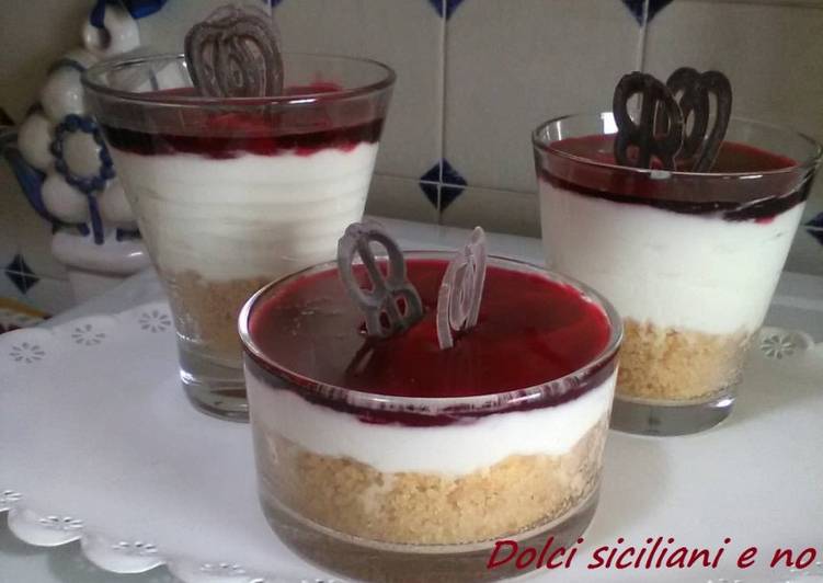 Cheese cake in bicchiere