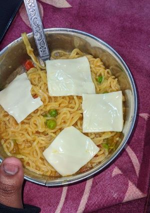 मैगी (maggi recipe in hindi) रेसिपी मुख्य फोटो