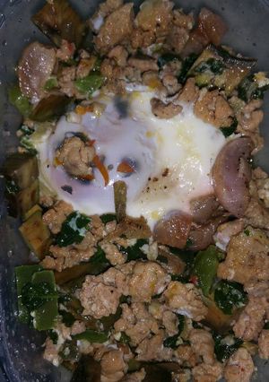 A picture of Chorizo, Pepper and Avacado Skillet.