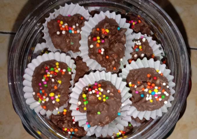 Resep Coklat kacang dengan 2 bahan, Lezat