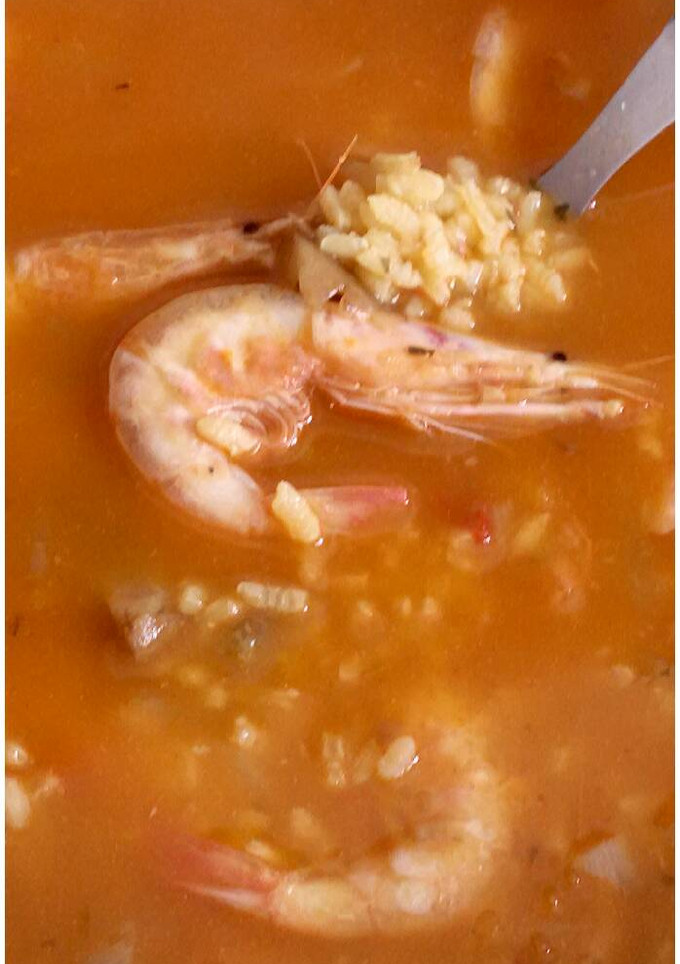 Una foto de Arroz caldoso de gamba blanca arrocera