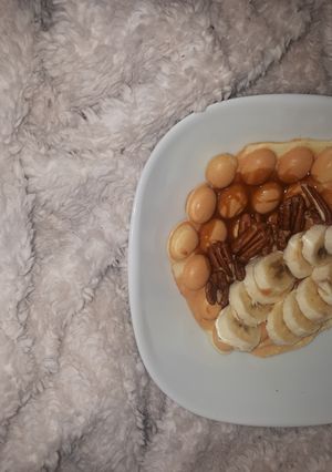 Une photo de Bubble waffle caramel beurre salé, banane, noix pécan